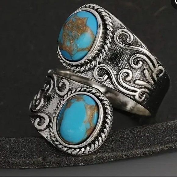 Fashion ring - Picture 1 of 3